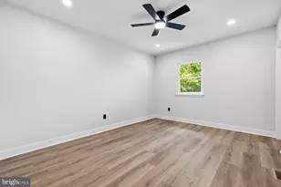 1004 Colonial Ave, Alexandria, VA 22314 - Photo 17