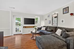 1301 E Abingdon Dr, Alexandria, VA 22314 - Photo 5