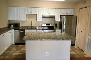3306 Wyndham Cir, Alexandria, VA 22302 - Photo 5