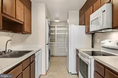 6101 Edsall Road #1206, Alexandria, VA 22304 - Photo 17