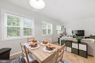 3478 Martha Custis Dr, Alexandria, VA 22302 - Photo 9