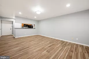 3309 Wyndham Cir, Alexandria, VA 22302 - Photo 5