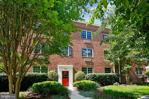 1702 W Abingdon Dr, Alexandria, VA 22314 - Photo 29