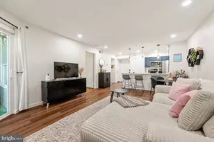 3307 Wyndham Cir, Alexandria, VA 22302 - Photo 5