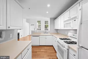 4910 Barbour Dr, Alexandria, VA 22304 - Photo 9