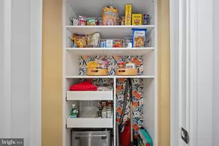 625 Slaters Ln, Alexandria, VA 22314 - Photo 35