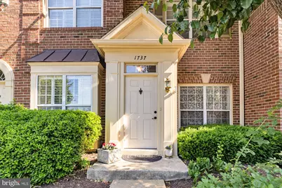 1737 Kingsgate Court, Alexandria, VA 22302 - Photo 3
