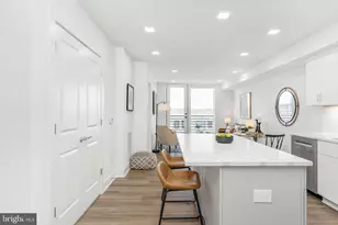 701 N Henry St, Alexandria, VA 22314 - Photo 9