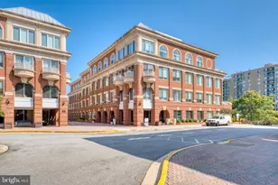 635 Slaters Ln, Alexandria, VA 22314 - Photo 49