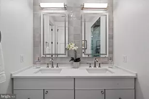 109 N West St, Alexandria, VA 22314 - Photo 31