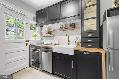 24 Auburn Court #A, Alexandria, VA 22305 - Photo 9