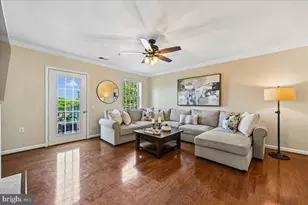 1404 Roundhouse Ln, Alexandria, VA 22314 - Photo 3