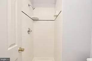 3804 Brighton Ct, Alexandria, VA 22305 - Photo 17