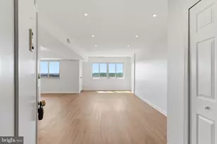 5340 Holmes Run Pkwy, Alexandria, VA 22304 - Photo 5