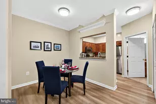 4560 Strutfield Ln, Alexandria, VA 22311 - Photo 7