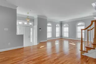 25 Alexander St, Alexandria, VA 22314 - Photo 5