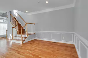 25 Alexander St, Alexandria, VA 22314 - Photo 11