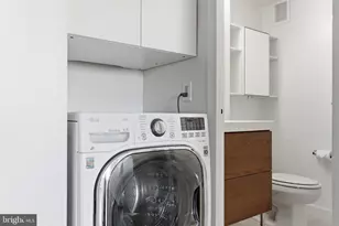 5340 Holmes Run Pkwy, Alexandria, VA 22304 - Photo 19