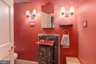 224 N Columbus Street N, Alexandria, VA 22314 - Photo 39