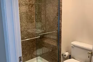 22 Alexander St, Alexandria, VA 22314 - Photo 15