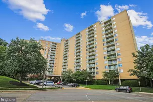 501 Slaters Ln, Alexandria, VA 22314 - Photo 3