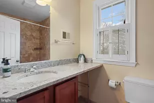 101 Roberts Ct, Alexandria, VA 22314 - Photo 27