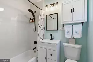 3454 Martha Custis Dr, Alexandria, VA 22302 - Photo 23