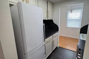402 Bashford Ln, Alexandria, VA 22314 - Photo 11