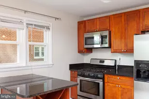 21 W Taylor Run Parkway W, Alexandria, VA 22314 - Photo 27