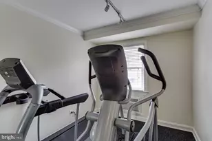 906 S Washington Street S, Alexandria, VA 22314 - Photo 9
