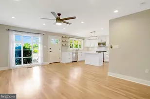 4519 Holmes Run Pkwy, Alexandria, VA 22304 - Photo 11