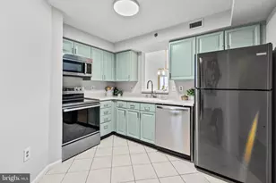 610 N West St, Alexandria, VA 22314 - Photo 7