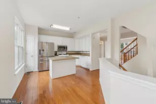 3802 Dominion Mill Dr, Alexandria, VA 22304 - Photo 7