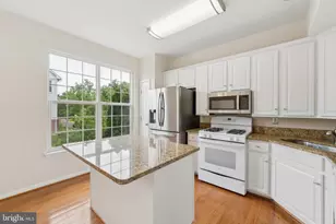3802 Dominion Mill Dr, Alexandria, VA 22304 - Photo 9