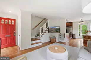 2947 S Dinwiddie St, Arlington, VA 22206 - Photo 3