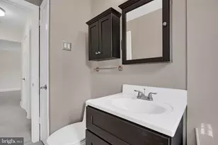 1700 W Abingdon Dr, Alexandria, VA 22314 - Photo 23