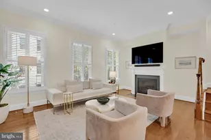 1818 Potomac Greens Dr, Alexandria, VA 22314 - Photo 33