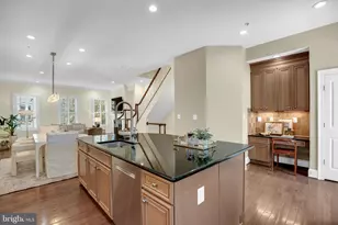 1818 Potomac Greens Dr, Alexandria, VA 22314 - Photo 21
