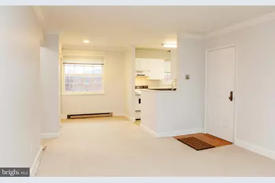 1712 W Abingdon Drive #301, Alexandria, VA 22314 - Photo 3