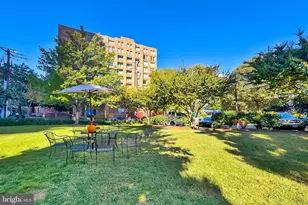 801 N Pitt St, Alexandria, VA 22314 - Photo 27