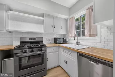 1557 Mount Eagle, Alexandria, VA 22302 - Photo 5