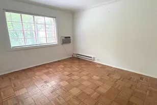 1645 Fitzgerald Ln, Alexandria, VA 22302 - Photo 11