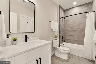126 Longview Dr, Alexandria, VA 22314 - Photo 57