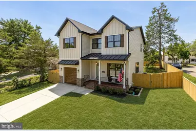 126 Longview Drive, Alexandria, VA 22314 - Photo 3