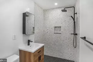 3807 Usher Ct, Alexandria, VA 22304 - Photo 17