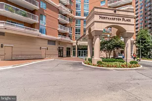 3101 N Hampton Dr, Alexandria, VA 22302 - Photo 15