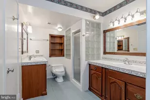 307 Yoakum Pkwy, Alexandria, VA 22304 - Photo 17