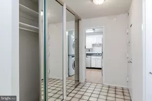 307 Yoakum Pkwy, Alexandria, VA 22304 - Photo 9