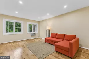 1024 Valley Dr, Alexandria, VA 22302 - Photo 7