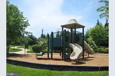 4850 Eisenhower Avenue #425, Alexandria, VA 22304 - Photo 21